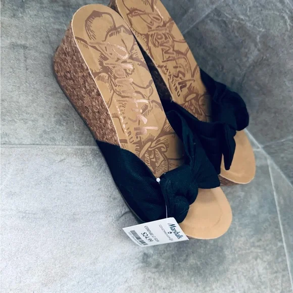 Blowfish 8.5 Women's Black Bow Sandals - Picture 2 of 5